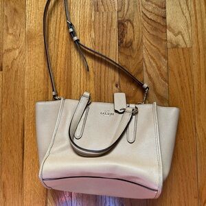 Beige coach purse with detachable long strap